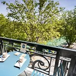 The Red Heart Of - Beautiful For 4 People Annecy