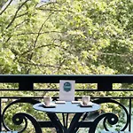 The Red Heart Of - Beautiful For 4 People Apartamento Annecy