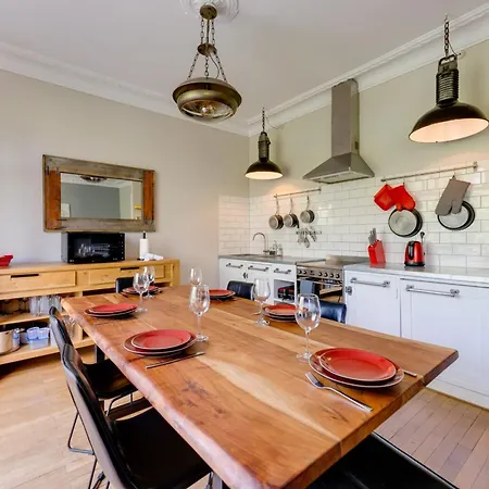 The Red Heart Of - Beautiful For 4 People Annecy