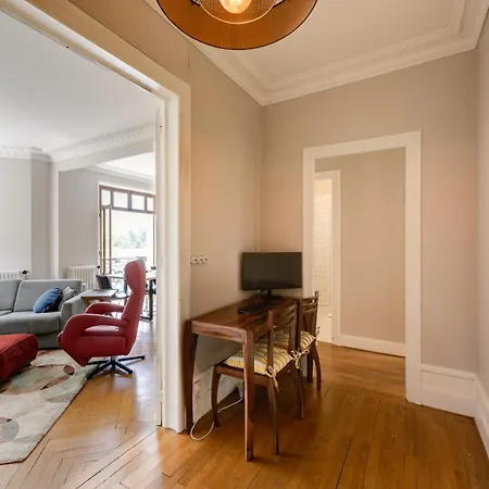 The Red Heart Of - Beautiful For 4 People Apartamento