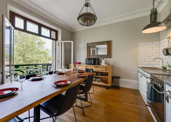 The Red Heart Of - Beautiful For 4 People